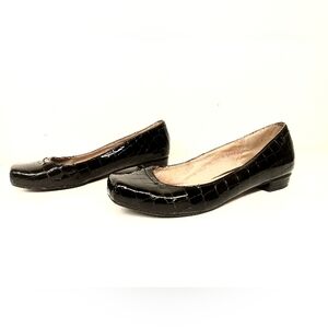 Brussels black leather flats Size 8M